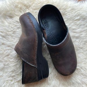 Brown Dansko clogs size 38